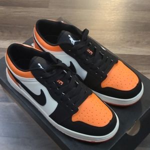 Nike/Jordan orange 9.5 M